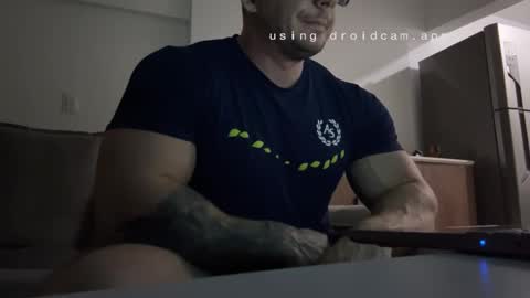 couplemuscle40 online show from October 1, 11:41 pm