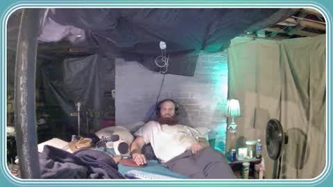 cowboy_n_toy online show from November 15, 7:43 am