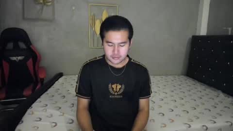 BareCreamyCum online show from December 19, 3:52 pm