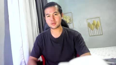 BareCreamyCum online show from January 2, 11:20 am