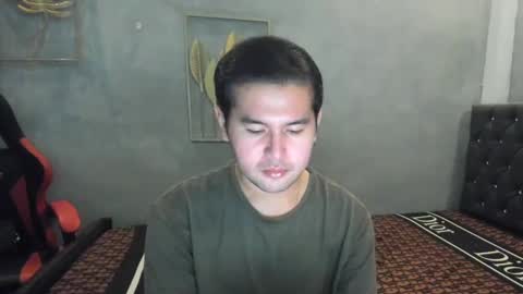 BareCreamyCum online show from December 11, 1:44 pm