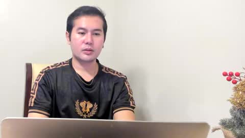 BareCreamyCum online show from January 3, 8:32 pm