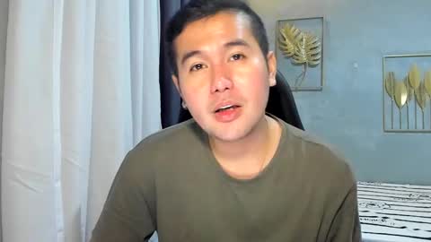 BareCreamyCum online show from February 12, 7:02 am