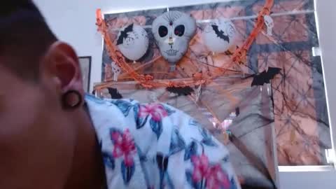 criiscs online show from October 23, 11:35 am