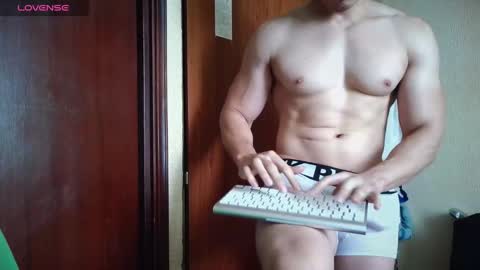 Snapshot of cris2428 chatting on October 16, 3:31 pm cris2428 online show from October 16, 3:31 pm