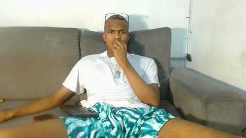 criss_zuri online show from October 29, 12:08 pm