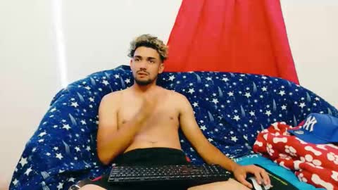 Snapshot of cristian_gp chatting on October 18, 3:44 am cristian gp online show from October 18, 3:44 am