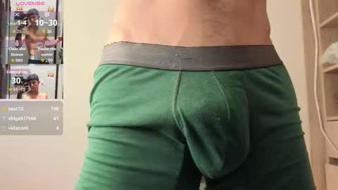 Snapshot of cristopher23_ chatting on October 1, 4:11 pm cristopher23  online show from October 1, 4:11 pm