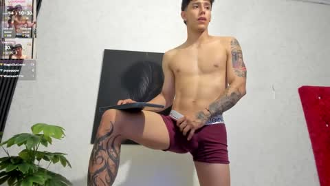 Snapshot of cristopher23_ chatting on January 10, 8:04 pm cristopher23  online show from January 10, 8:04 pm