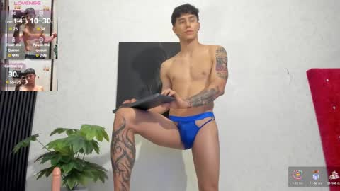 Snapshot of cristopher23_ chatting on January 13, 8:04 pm cristopher23  online show from January 13, 8:04 pm