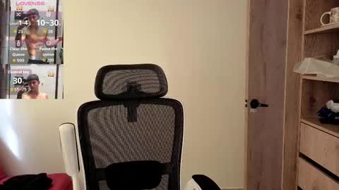 Snapshot of cristopher23_ chatting on October 14, 2:02 pm cristopher23  online show from October 14, 2:02 pm