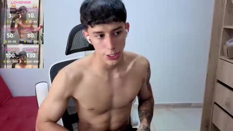 Snapshot of cristopher23_ chatting on October 23, 10:24 pm cristopher23  online show from October 23, 10:24 pm