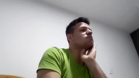 cristopher3042 online show from February 9, 1:45 am