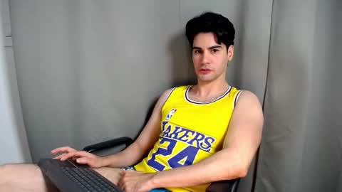 cristopher online show from December 4, 10:50 pm