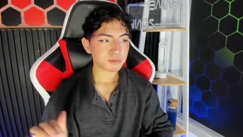 Cristopher  online show from April 1, 8:39 pm