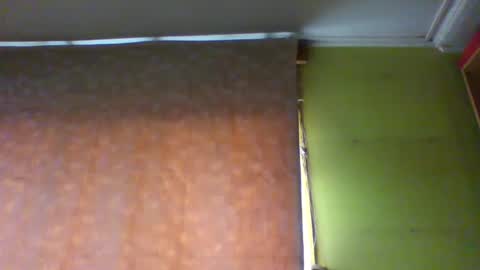 crmperez online show from December 18, 9:44 pm