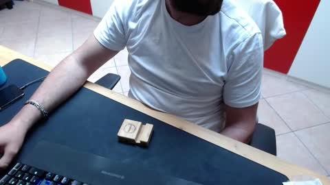 crocken_bisc online show from April 29, 3:06 pm