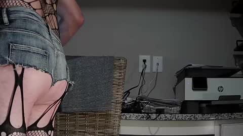 Snapshot of cuban2_slut chatting on September 24, 4:34 am Cubantoo online show from September 24, 4:34 am