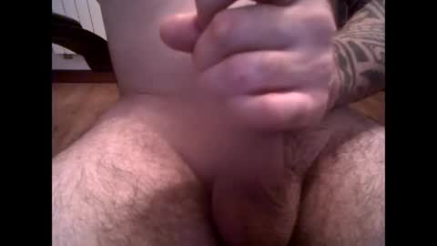 Snapshot of cumerforu20cm chatting on December 22, 7:52 pm cumerforu20cm online show from December 22, 7:52 pm