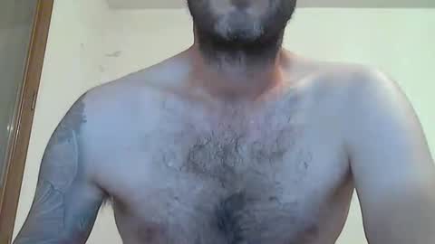 Snapshot of cummincock04 chatting on October 20, 4:44 pm cummincock04 online show from October 20, 4:44 pm