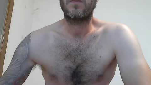 Snapshot of cummincock04 chatting on January 19, 3:10 pm cummincock04 online show from January 19, 3:10 pm