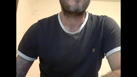 Snapshot of cummincock04 chatting on January 24, 7:07 pm cummincock04 online show from January 24, 7:07 pm