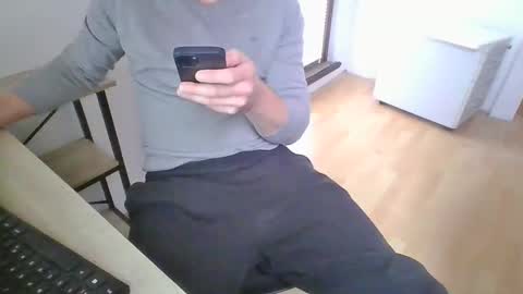 Snapshot of cumrocco009 chatting on December 2, 11:21 am cumrocco online show from December 2, 11:21 am