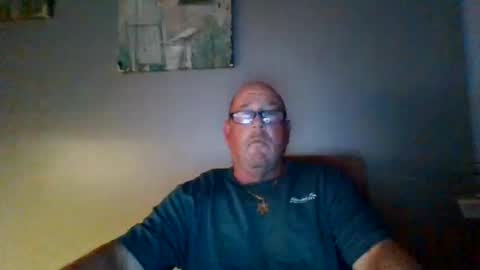 Snapshot of cumsalot55797187 chatting on December 20, 1:03 am cumsalot55797187 online show from December 20, 1:03 am