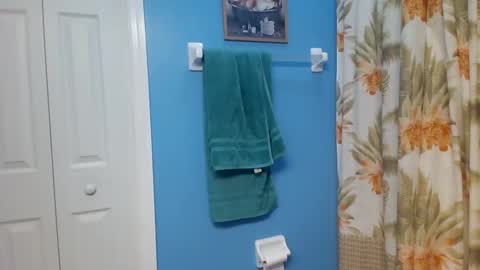 Snapshot of cumsalot55797187 chatting on February 2, 2:06 am cumsalot55797187 online show from February 2, 2:06 am