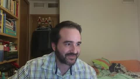 curiosillo1983 online show from July 7, 4:22 pm