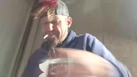 Feathers online show from December 1, 7:44 am