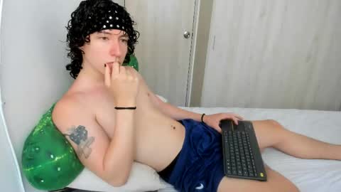 Noah online show from May 18, 2:56 pm