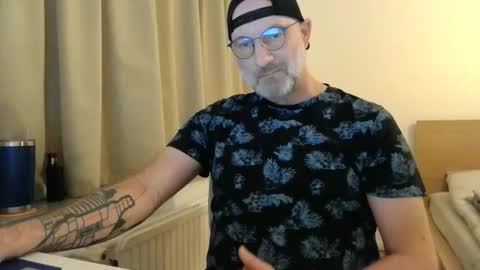 Curman85 online show from April 15, 10:21 pm