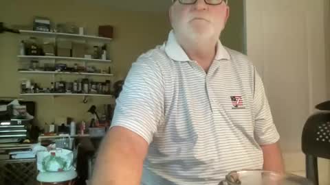 Snapshot of curo69 chatting on December 19, 1:18 pm ALAN online show from December 19, 1:18 pm