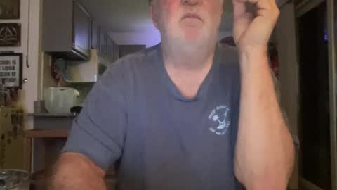 Snapshot of curo69 chatting on January 18, 11:32 am ALAN online show from January 18, 11:32 am