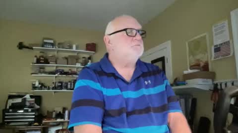 Snapshot of curo69 chatting on December 5, 3:17 pm ALAN online show from December 5, 3:17 pm