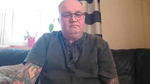 curtus14 online show from March 5, 4:13 pm