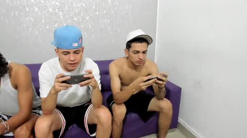 ARTURO-18  MATIAS-18  NIKOLAY-19  HADES-18  GABO-19 online show from January 24, 3:34 pm