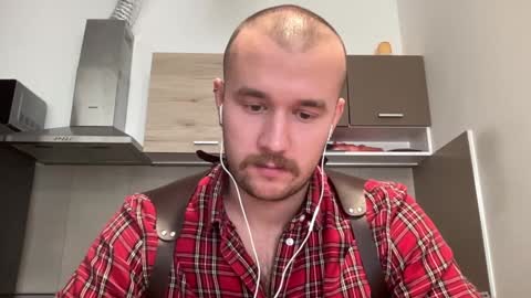 cute_skywalker online show from December 23, 12:52 pm