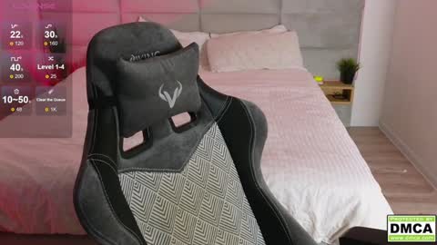 Snapshot of cute_thomas chatting on February 3, 8:13 pm Thomas -  online show from February 3, 8:13 pm