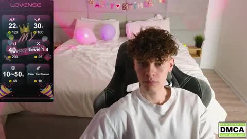 Snapshot of cute_thomas chatting on February 15, 6:55 pm Thomas -  online show from February 15, 6:55 pm