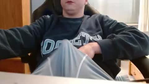 Cuteboy090 online show from April 22, 5:18 pm