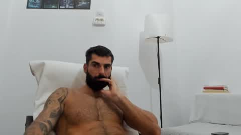 cuteeboy online show from October 3, 6:18 am