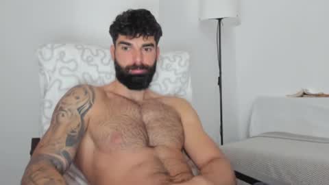 cuteeboy online show from February 17, 6:53 am