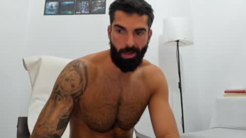 cuteeboy online show from October 6, 7:24 am