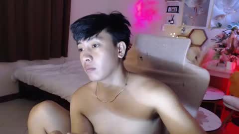 Neil Taylor online show from December 13, 7:53 pm