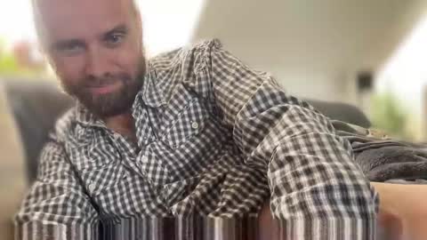 Snapshot of d0n_gi0vanni chatting on November 1, 8:40 am d0n_gi0vanni online show from November 1, 8:40 am