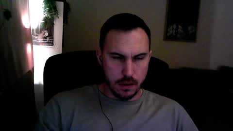 DadBodStephen online show from December 12, 4:43 pm