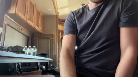 Leo online show from October 9, 8:25 pm