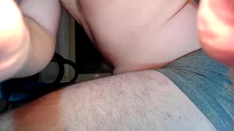 Snapshot of daddyfeet29 chatting on February 25, 4:31 pm Greekboy28 online show from February 25, 4:31 pm